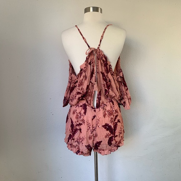 NWT Topshop Cold Shoulder Blush Playsuit Romper - Picture 5 of 8